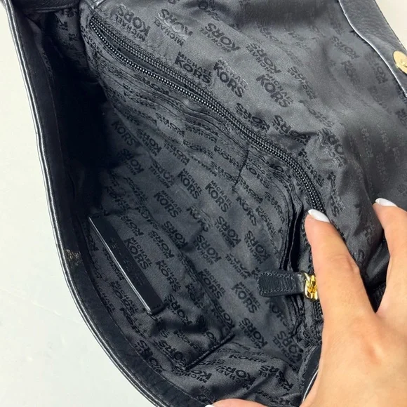 Michael Kors Beverly Oversized Clutch Black Supple Leather Convertible - Picture 9 of 10